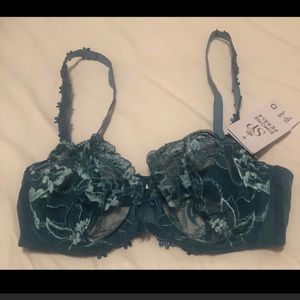NWT SIMONE PERELE 32D “AMOUR” LACE DEMI